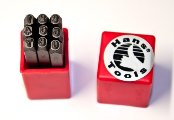 Набор шрифтов цифры // Hans